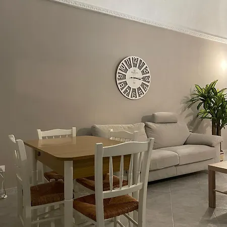Casa Moly